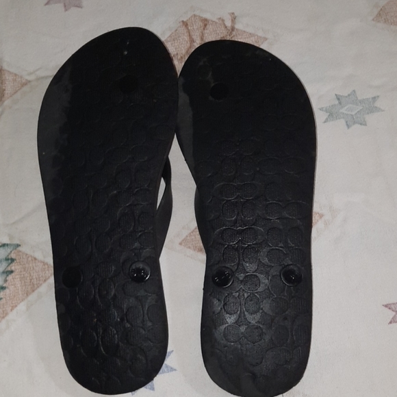 COACH Flipp Flops - Picture 2 of 4